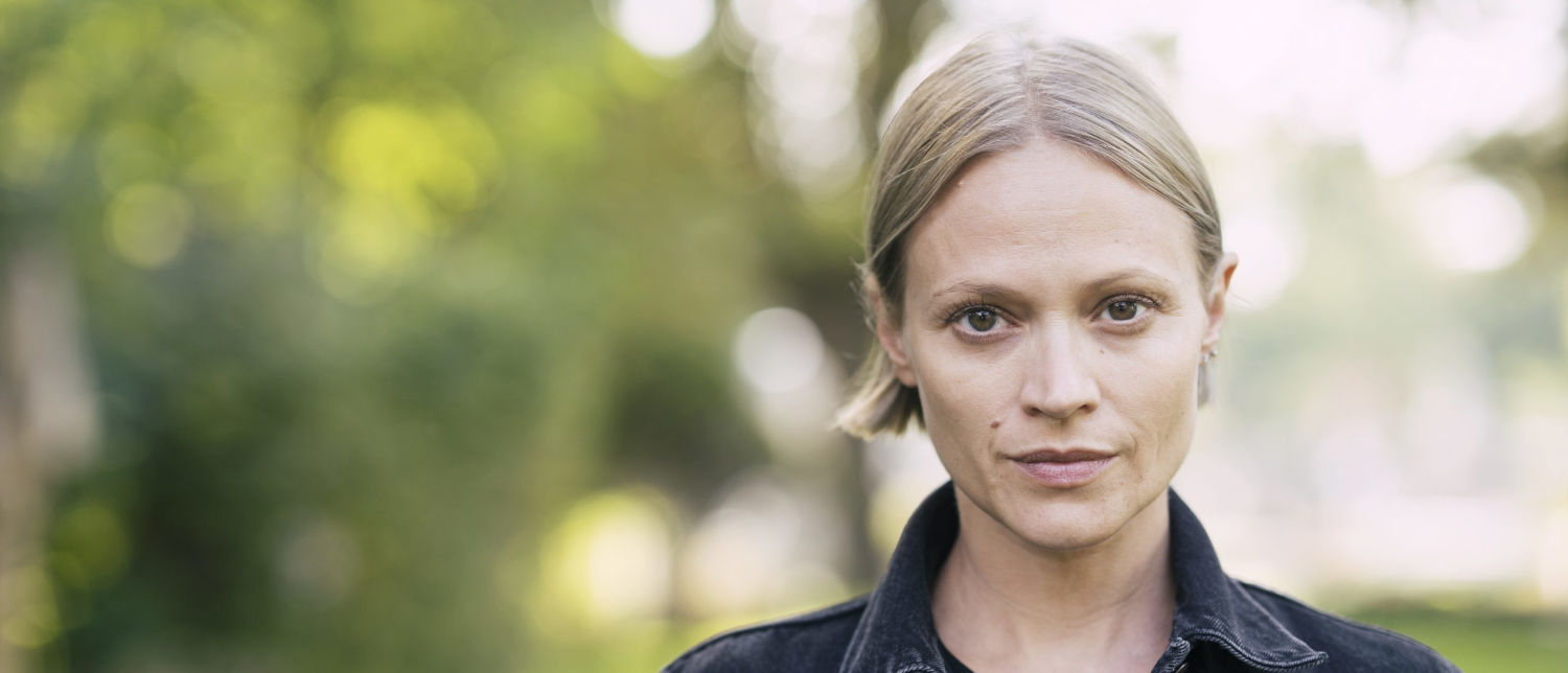 Mavie Hörbiger 1500x644 © Lukas Beck Mavie Hörbiger 1500x644 © Lukas Beck
